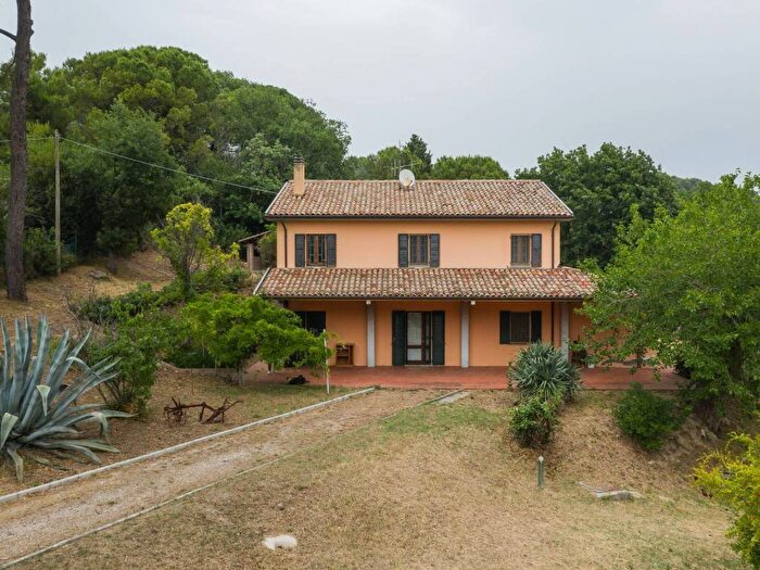 Casa con 6 locali in vendita in Via Sele, Cattabrighe Vismara, Pesaro