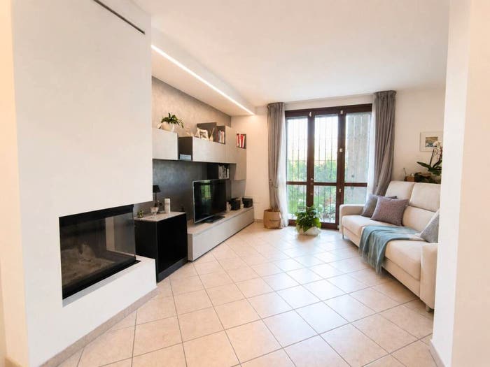 Casa con 6 locali in vendita in Via Monte Sabotino, Centro, Agliana