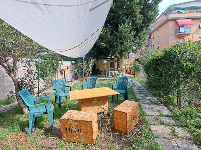Casa con 6 locali in vendita in Monte San Bartolo, Pesaro