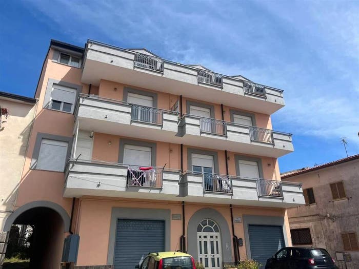 Appartamento trilocale in vendita in Via San Leonardo, Roccamonfina