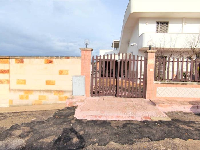 Casa con 6 locali in vendita in Via Lago di Trinità, Torre Castiglione, Porto Cesareo