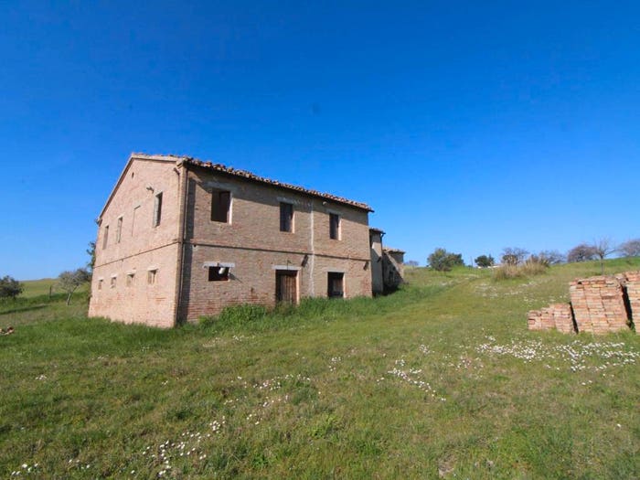 Casa con 5 locali in vendita in Via Monteschiavo, Scorcelletti Monteschiavo, Maiolati Spontini