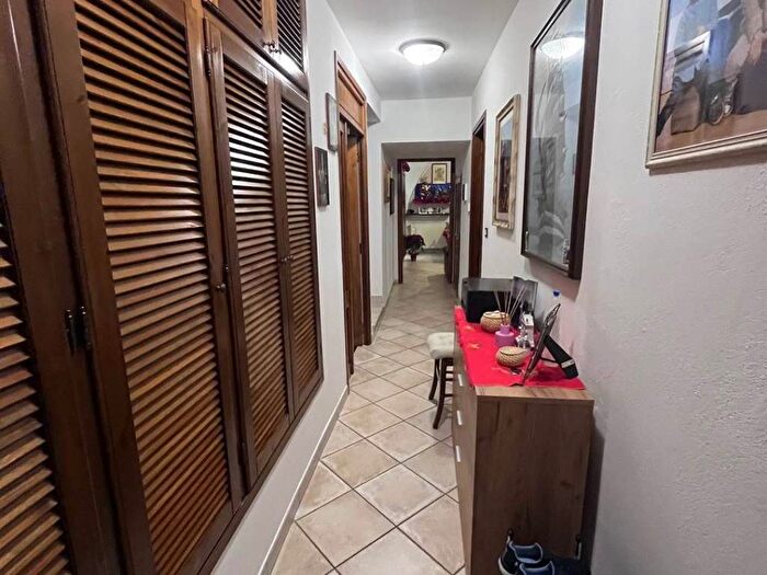 Appartamento trilocale in vendita in Centro, Camporosso