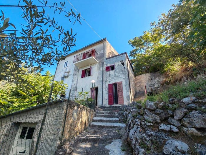 Casa quadrilocale in vendita in Via San Domenico, Centro, Maierà