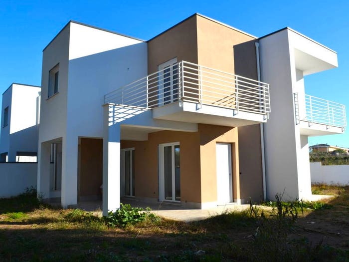Casa quadrilocale in vendita in Via Maria Grazia, Villa Claudia, Anzio