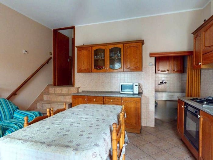 Casa quadrilocale in vendita in Piazza dell'Asilo, Centro, Bevagna