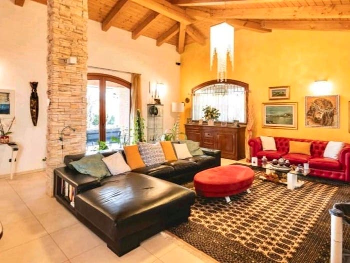 Casa con 6 locali in vendita in Via Ernani, Misano Adriatico