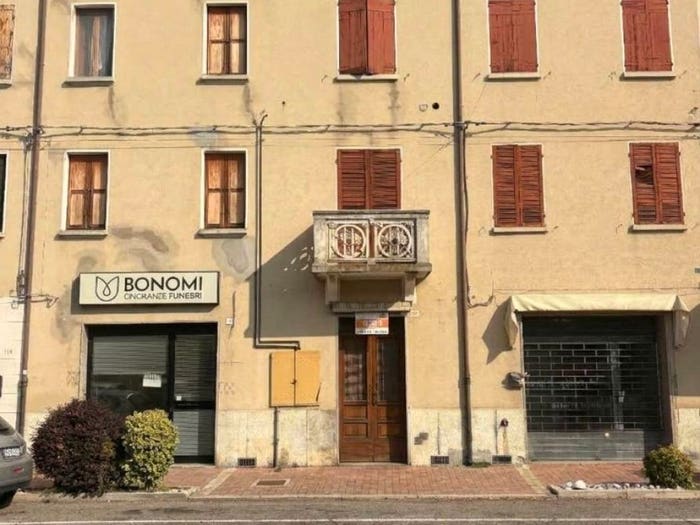 Casa quadrilocale in vendita in Piazza Don Giuseppe Andreoli, Centro, San Possidonio