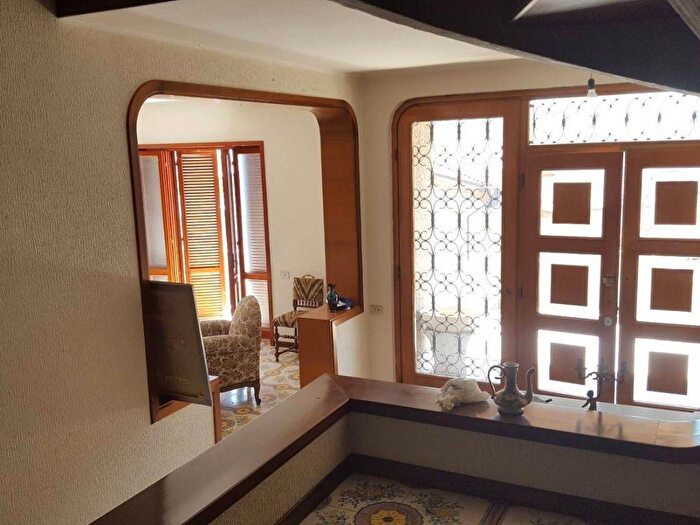 Casa con 6 locali in vendita in Via Gran Sasso, Teramo