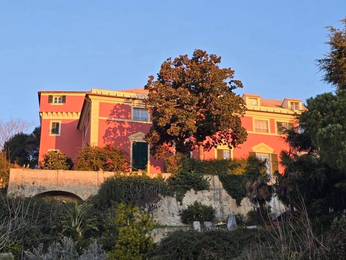 Appartamento quadrilocale in vendita in Via Nino Cervetto, Cornigliano, Genova