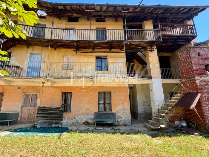 Casa con 6 locali in vendita in Borgata Galleana, Coazze