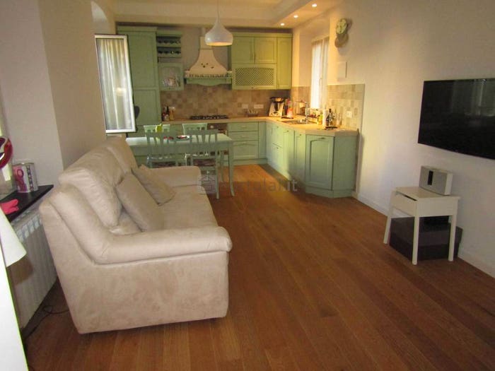 Appartamento con 6 locali in vendita in Viale De Geneys, Quarto, Genova