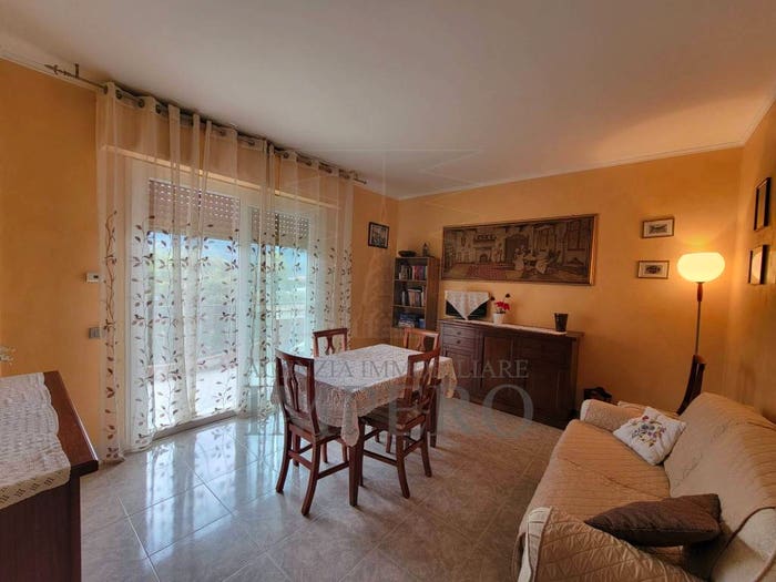 Appartamento trilocale in vendita in Corso della Repubblica, Centro, Camporosso
