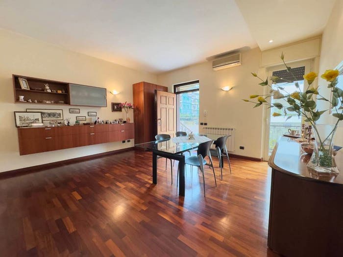 Casa con 6 locali in vendita in Via dei Vittorini, Genneruxi, Cagliari