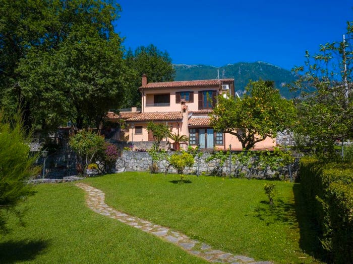 Casa con 6 locali in vendita in Via Caini, Centro, Maratea
