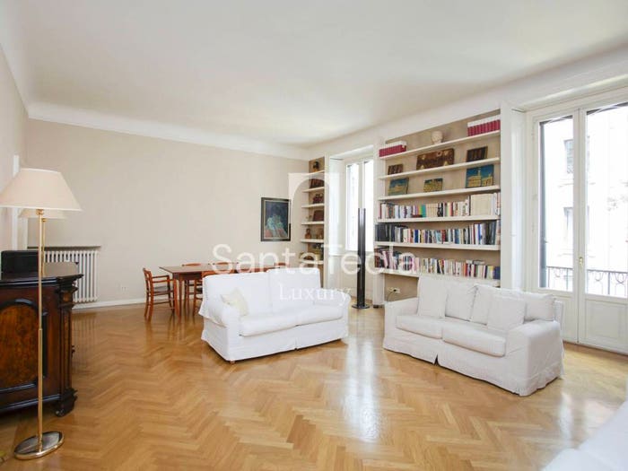Appartamento quadrilocale in vendita in Cosimo del Fante, Ticinese, Milano