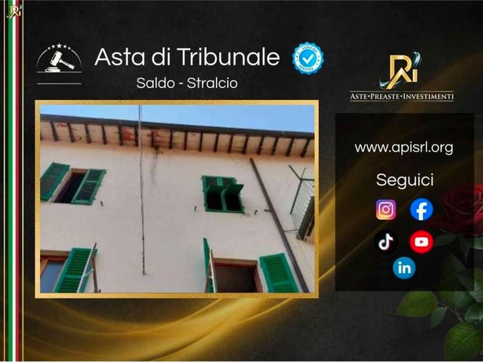 Appartamento con 6 locali in vendita in Viale Armando Diaz, Città, Montevarchi