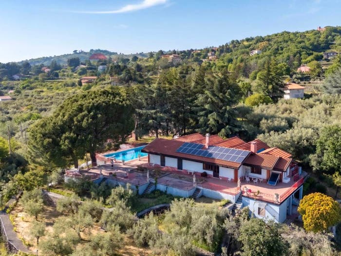 Casa con 6 locali in vendita in Rognoni, Biancavilla
