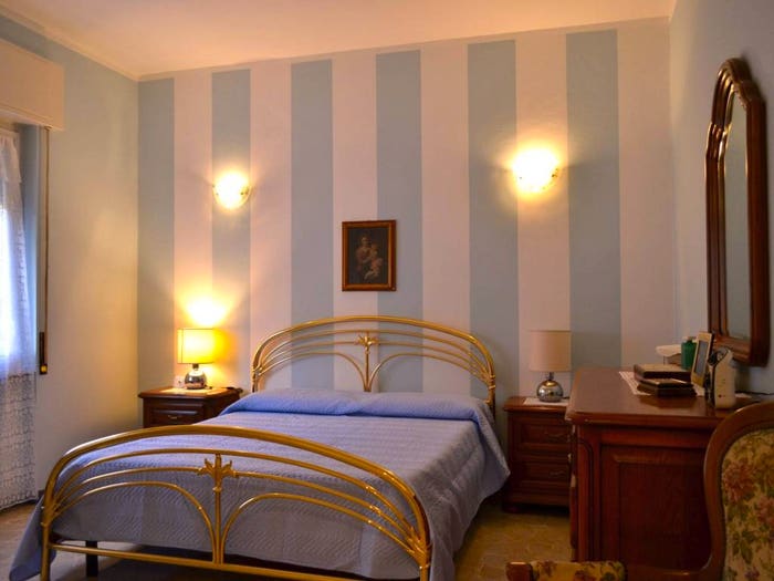 Appartamento trilocale in vendita in Via Fereggiano, Marassi, Genova