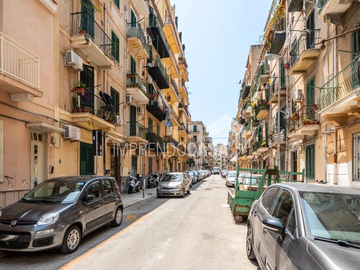 Appartamento con 5 locali in vendita in Via Amerigo Vespucci, Noce, Palermo