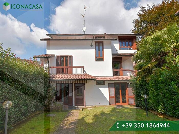 Casa con 6 locali in vendita in Via Luigi Cadorna, Centro, Parabiago