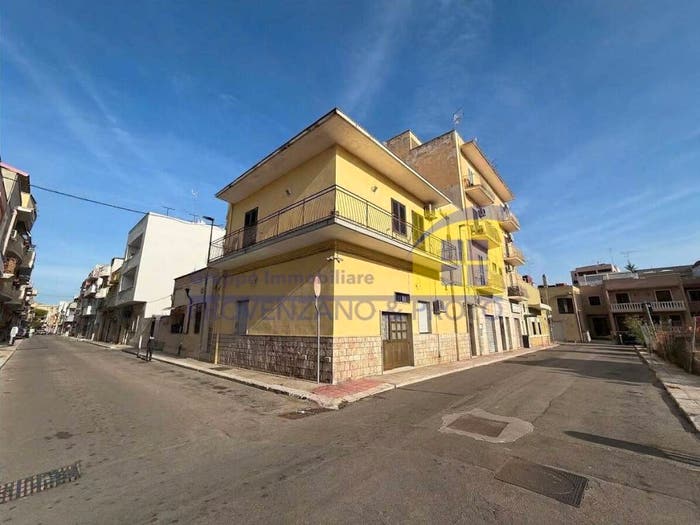 Casa quadrilocale in vendita in Via Trento, Cappuccini, Brindisi