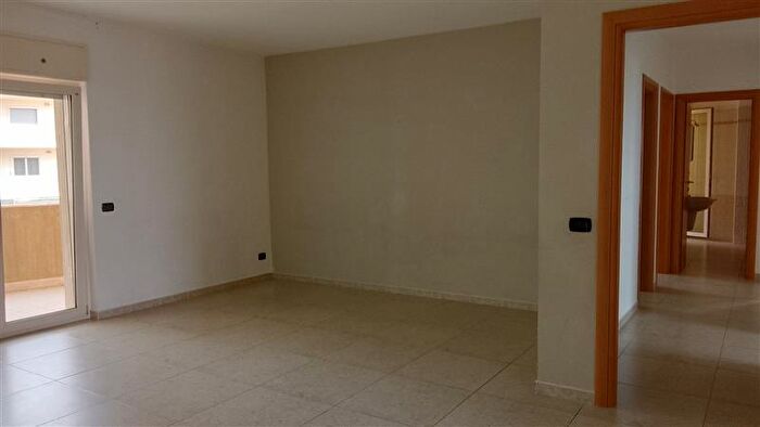 Appartamento con 6 locali in vendita in Viale Martiri d'Ungheria, Ginosa
