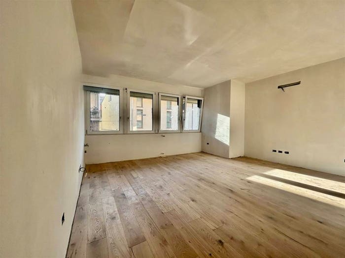 Appartamento trilocale in vendita in Via dell'Orcagna, Beccaria Colombo, Firenze