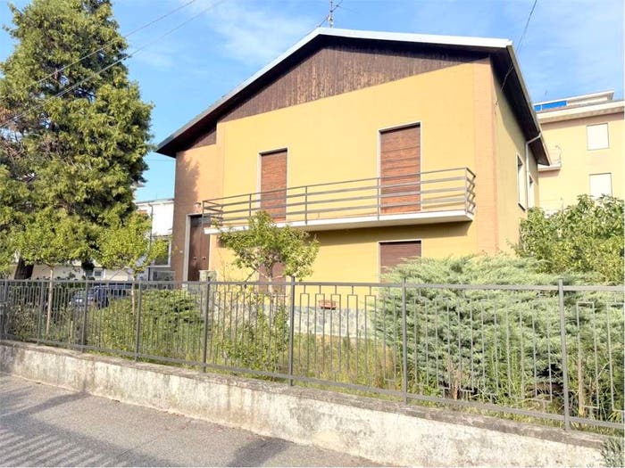 Casa con 5 locali in vendita in Centro, Cassano Spinola