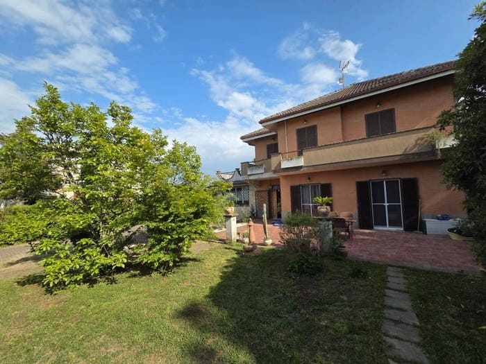 Casa con 6 locali in vendita in Via Mainello, Colle Mainello, Gallicano nel Lazio