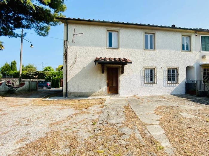Casa con 5 locali in vendita in Via dei Guerri, Centro, Capannori
