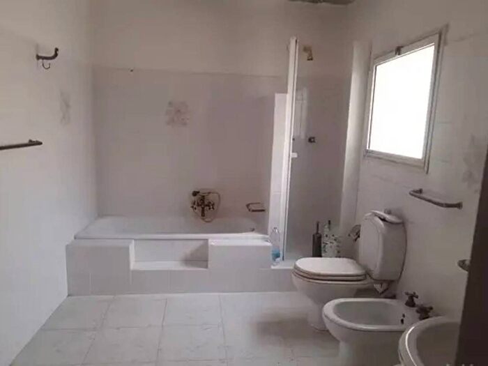Casa con 6 locali in vendita in Duca degli Abruzzi, Centro, Osilo