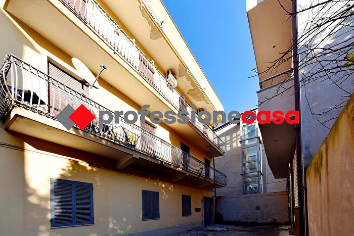 Appartamento trilocale in vendita in Via Vanoni, San Nicola La Strada