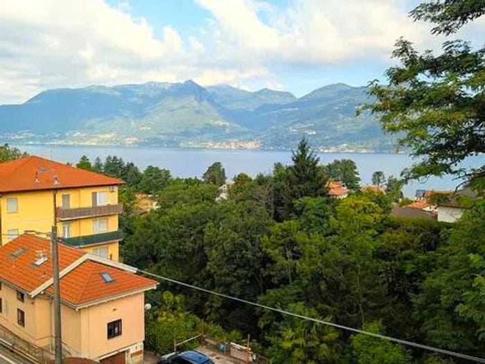 Casa con 6 locali in vendita in Via Lugano, Centro, Luino
