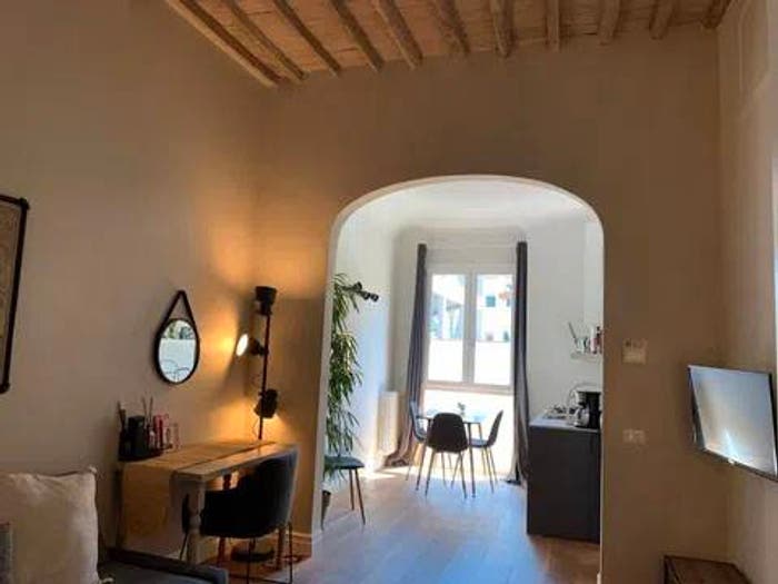 Appartamento quadrilocale in vendita in Via Palazzuolo, Borgo Ognissanti Il Prato, Firenze