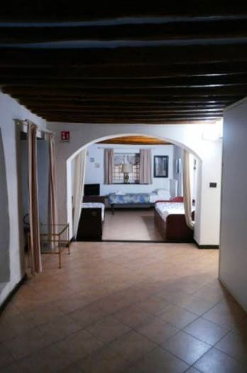 Appartamento quadrilocale in vendita in Salita di Santa Maria di Castello, Molo, Genova