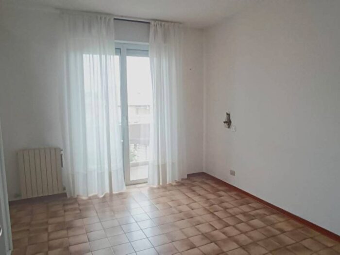 Appartamento con 5 locali in vendita in VIA CANGINI, Cà Ossi, Forlì