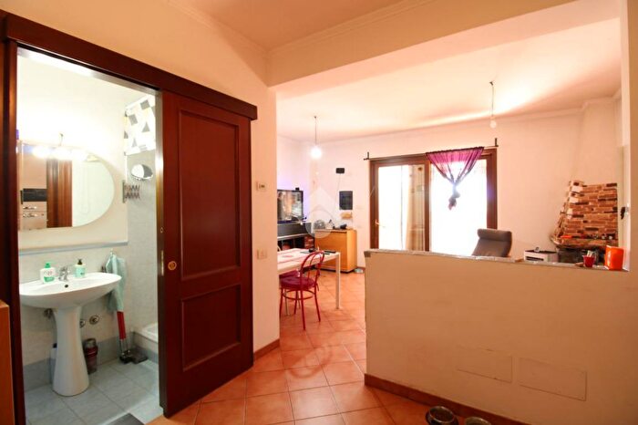 Casa quadrilocale in vendita in Vocabolo Rio Pertica, Forano
