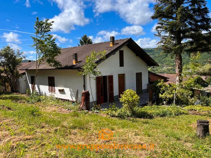 Casa con 5 locali in vendita in Melazzo