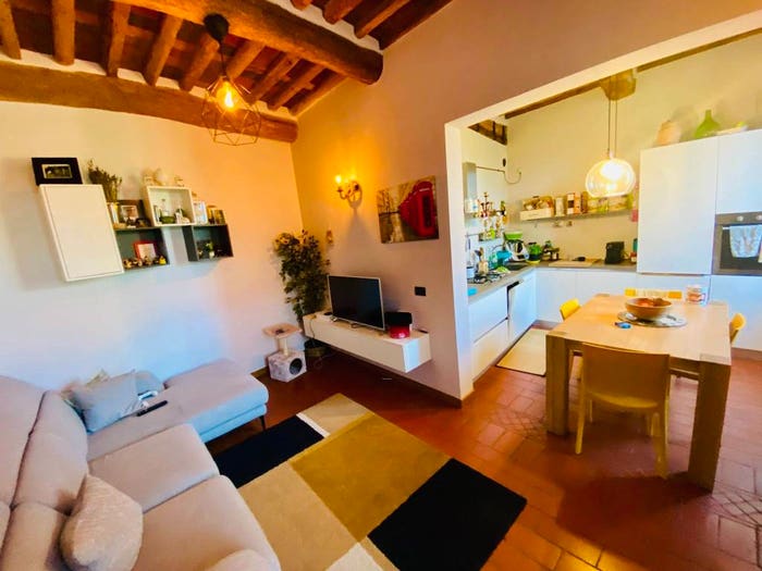 Casa quadrilocale in vendita in Via per Corte Ceci, San Concordio, Lucca