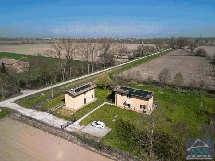 Casa quadrilocale in vendita in Via San Genesio, Fabbrico