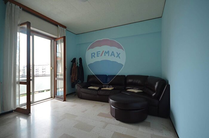Appartamento quadrilocale in vendita in Via Trincee, Savona