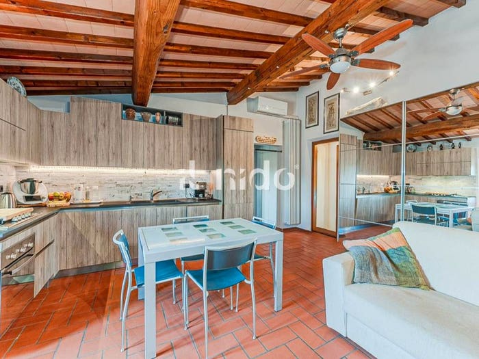 Appartamento trilocale in vendita in Via Iacopo Modesti, Centro, Carmignano