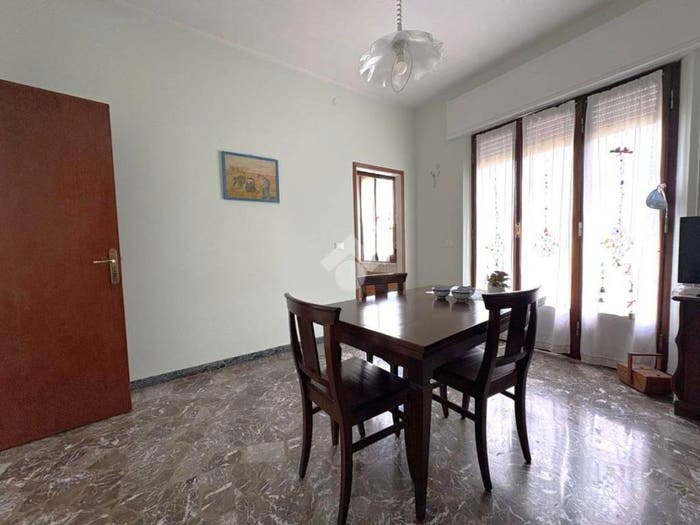 Casa quadrilocale in vendita in Via aurelia ovest, Castagnola, Massa