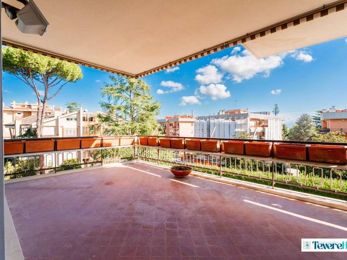Appartamento quadrilocale in vendita in Via Giulio Galli, La Giustiniana, Roma