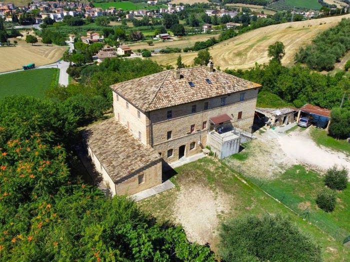 Casa con 6 locali in vendita in Strada Provinciale, Fermo