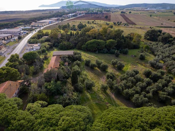 Casa con 6 locali in vendita in Strada Torba Finestre, La Torba, Capalbio