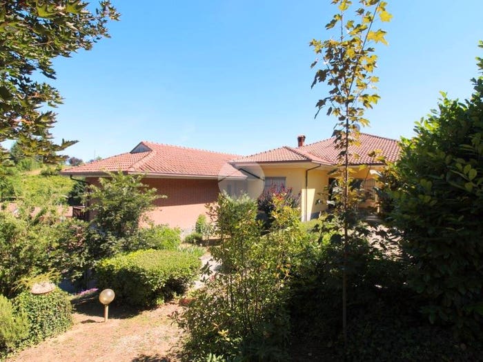 Casa con 5 locali in vendita in Località Case Nuove Gottino, Case Nuove, Santa Vittoria d'Alba