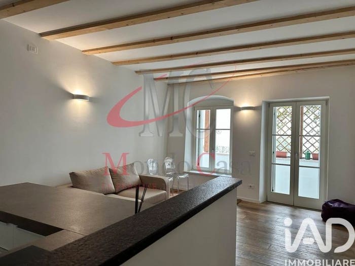 Appartamento trilocale in vendita in Piazza cesare battisti, Centro Storico Santa Maria, Rovereto