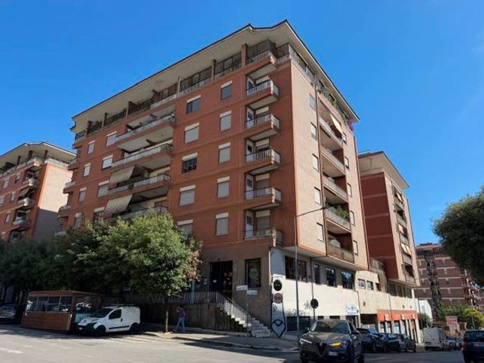 Appartamento trilocale in vendita in Centro, Aprilia